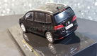 Volkswagen Touran 2010 zwart 1:43 Ixo V1053 - 2 - Thumbnail