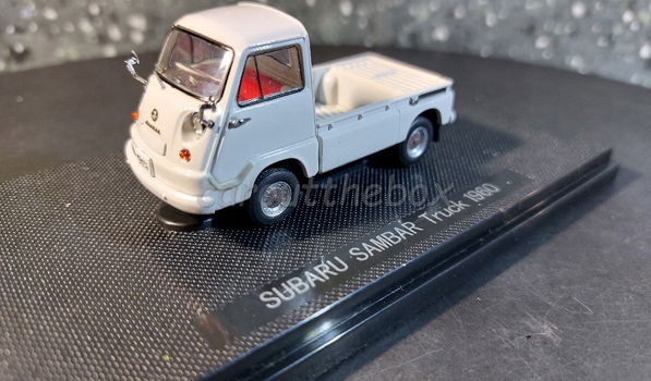 Subaru Sambar light truck 1961 ivory 1:43 Ebbro 016 - 1