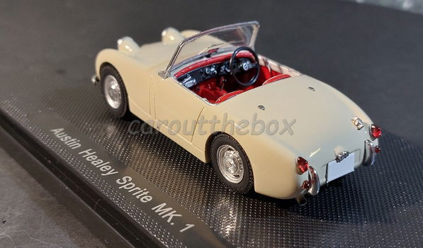 Austin Healey Sprite MK1 wit 1:43 Ebbro 019 - 2