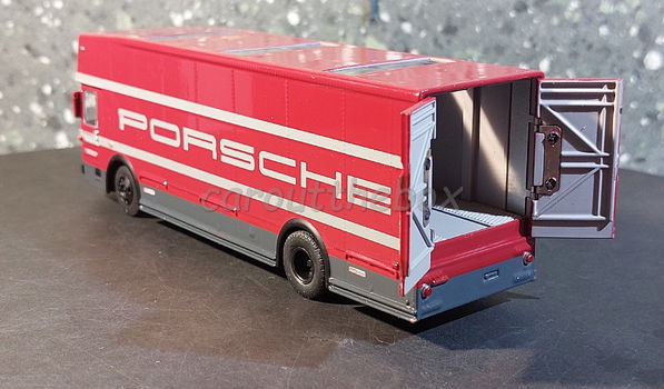 Mercedes 317 renntransporter PORSCHE 1/64 Schuco Sch182 - 3