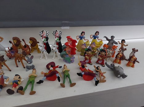 Diverse disney figuren - 1