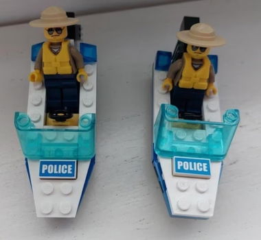 Lego voertuigen brandweer/politieboot/racewagen/chima - 2