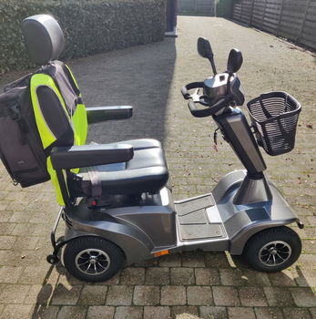 scootmobiel Type: Sterling S700 - 1