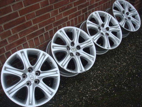 18'' inch Originele Toyota Velgen Steek 5x120 - 2