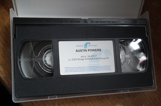 GRATIS / 3 VHS VIDEOBANDEN / FILM + VOORLICHTING + party - 2