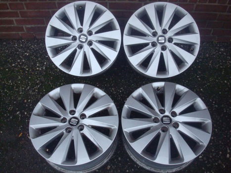 16 Originele Seat Arona 16 inch Velgen Steek 5x100 - 3