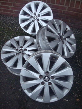 16 Originele Seat Arona 16 inch Velgen Steek 5x100 - 6