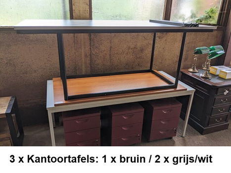 Diverse kantoortafels met bijbehorende ladenblokken - 3