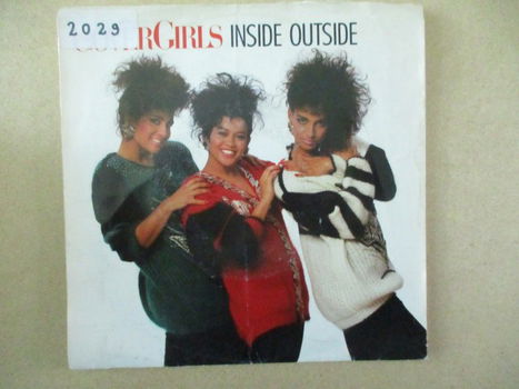 s1437 cover girls - inside outside - 0