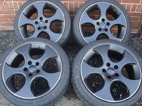 18'' Inch GTI Black Velgen en Banden Steek 5x112 - 4