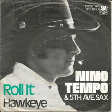 Nino Tempo & 5th Ave. Sax – Roll It (1974)