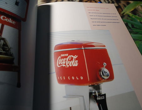 Het boek Have A Nice Day!: 100 jaar Coca-Cola geschiedenis. - 6