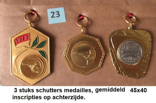 schietsport, heel veel medailles en plaquettes binnen en buitenland, nieuw en uitgegeven - 3