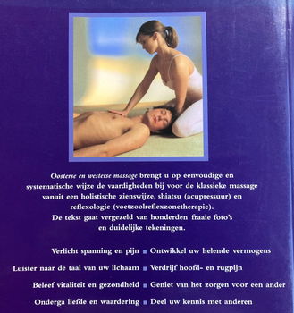 Oosterse en westerse massage - Lucy Lidell - 1