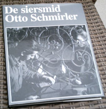 De siersmid Otto Schmirler. ISBN 9053413944. - 0