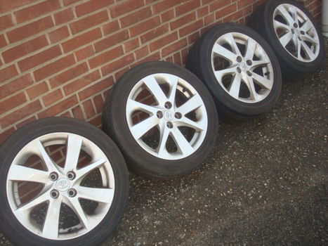 16”inch Toyota Yaris lichtmetalen velgen met Banden 4x100 - 2