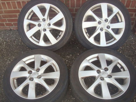 16”inch Toyota Yaris lichtmetalen velgen met Banden 4x100 - 5