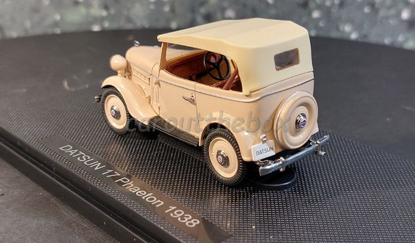 Datsun 17 Phaeton 1:43 Ebbro 036 - 2