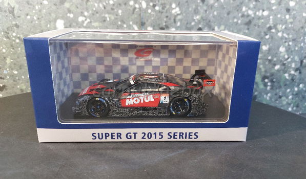 MOTUL Autech GT-R super GT500 2015 Okayama Test 1:43 Ebbro 040 - 3