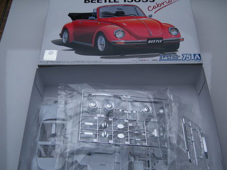 Modelbouw Volkswagen Beetle / Kever 1303S Cabriolet 1:24 Black Friday Deals - 4