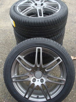 17''inch RS4 Antraciet Velgen en Banden Steek 5x112 - 5