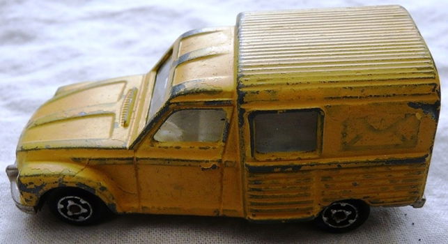 Modelauto, Majorette, Schaal 1:60, No.235 - Citroën Acadiane - Yellow, 1983-1985.(Nr.1) - 3