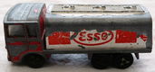 Modelauto, Majorette, Schaal 1:100, No.245 - Saviem SM Europe Tanker - Esso, 1979-1982.(Nr.1) - 3 - Thumbnail