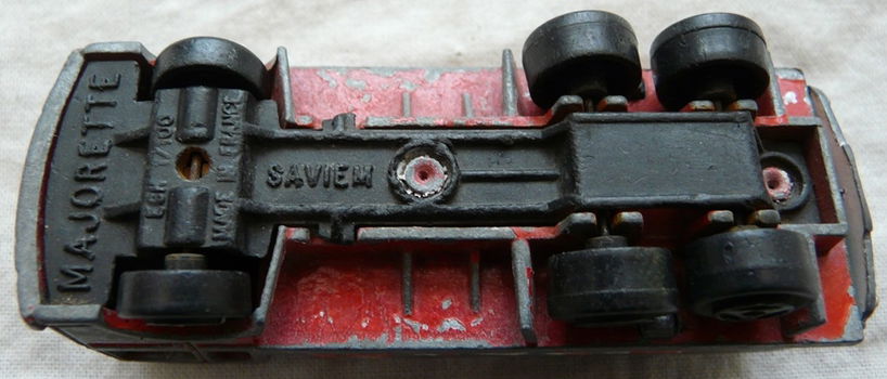 Modelauto, Majorette, Schaal 1:100, No.245 - Saviem SM Europe Tanker - Esso, 1979-1982.(Nr.1) - 7