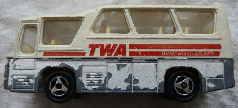 Modelauto, Majorette, Schaal 1:87, No.262 - Minibus - White, 1984-1985.(Nr.1) - 4