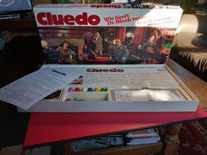 Cluedo , moordmysteriespel - is een bordspel Cluedo , moordmysteriespel