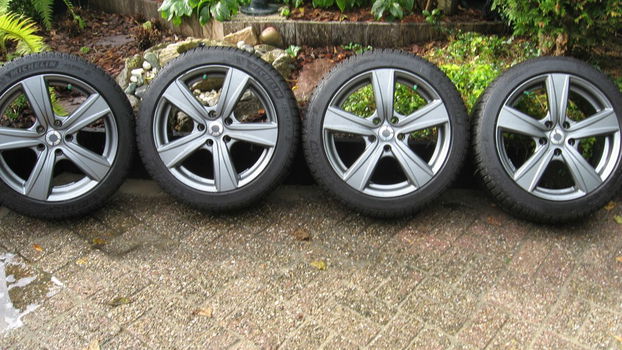 Michelin winterbanden op lichtmetalen velg 225/45/17 94V XL - 0