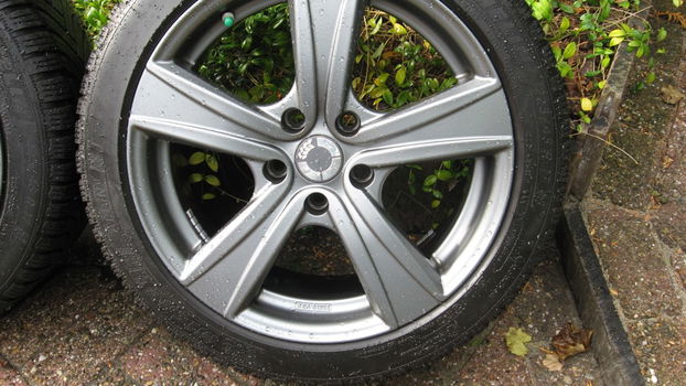 Michelin winterbanden op lichtmetalen velg 225/45/17 94V XL - 1