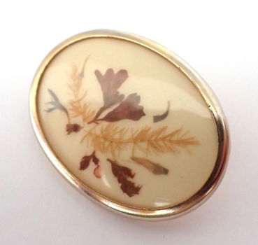 Vintage broche met droogbloemetjes - 1