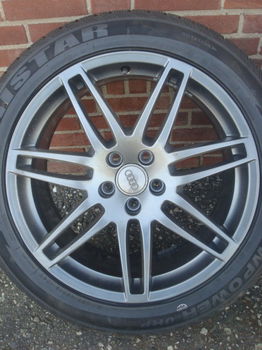 19 Inch Originele RS4 Antraciet Audi TT Velgen Steek 5x112 - 0