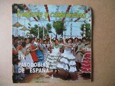 s2310 guitarra y castanuelas en pasobles de espana