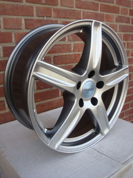 17'' Inch Dezent 5x110 7.0 J ET35 Naaf 65,1 - 2