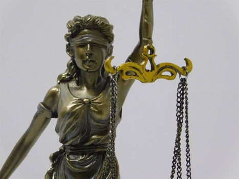 vrouw justitia - 3