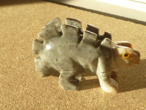 Stegosaurus van steatiet - 1