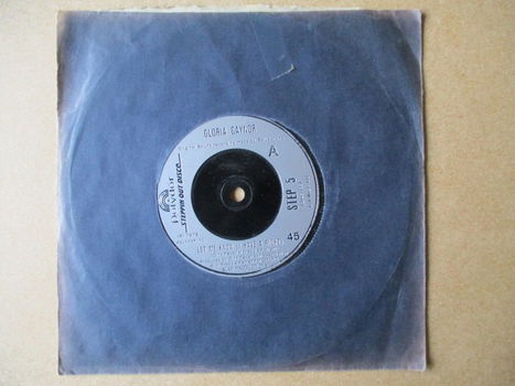 s2346 gloria gaynor - let me know - 0