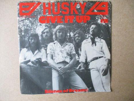 s2510 husky - give it up - 0