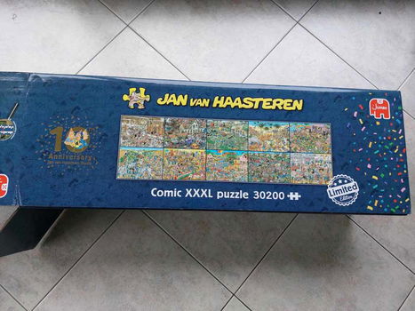 Jan van Haasteren puzzel 10th Anniversary puzzel 30200 stukj - 6