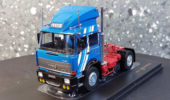 Iveco Fiat 190.38 Turbostar 1984 blauw 1:43 Ixo V1073 - 1