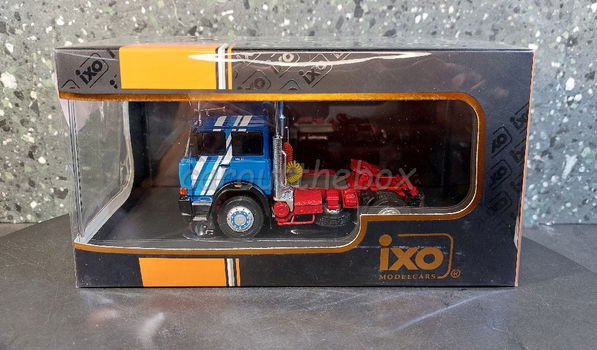 Iveco Fiat 190.38 Turbostar 1984 blauw 1:43 Ixo V1073 - 3