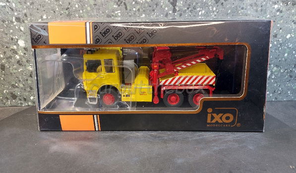 MAN F8 26.281 bergings truck geel 1:43 Ixo V1081 - 3