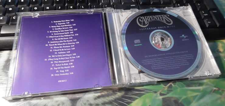 Te koop de originele CD Yesterday Once More van Carpenters. - 2