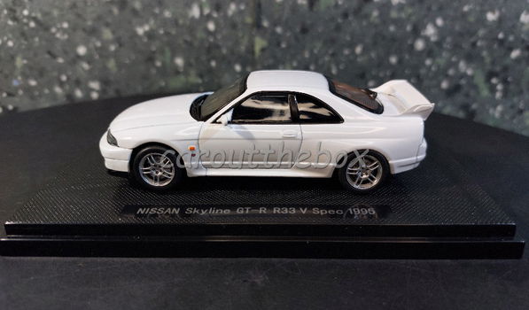 Nissan Skyline GT-R R33 Vspec 1995 wit 1:43 Ebbro 049 - 0