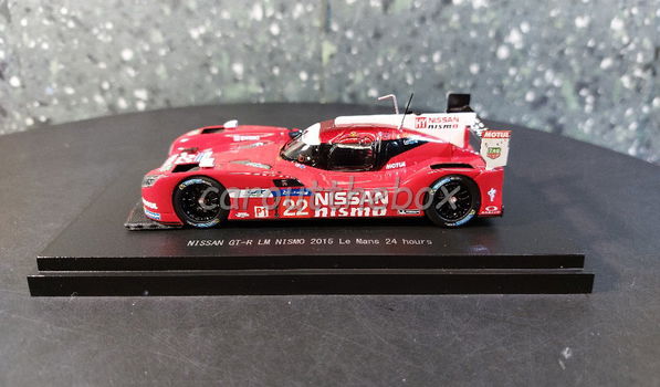 Nissan GT-R LM Nismo # 22 2015 Le Mans 1:43 Ebbro 051 - 0