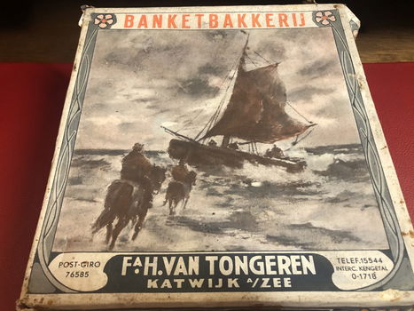 Oud banket bakkers blik ´van Tongeren´ Katwijk. - 1