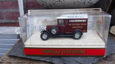 Matchbox Y19 moris cowley