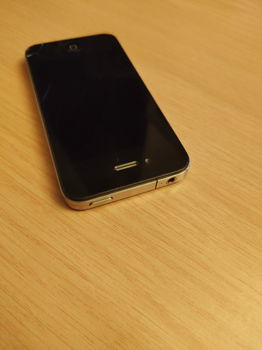 Apple iPhone 4 Zwart A1332 met lader en oortjes - 1